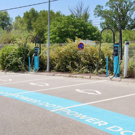 Ibis Budget Pertuis Portes Du Luberon Εξωτερικό φωτογραφία