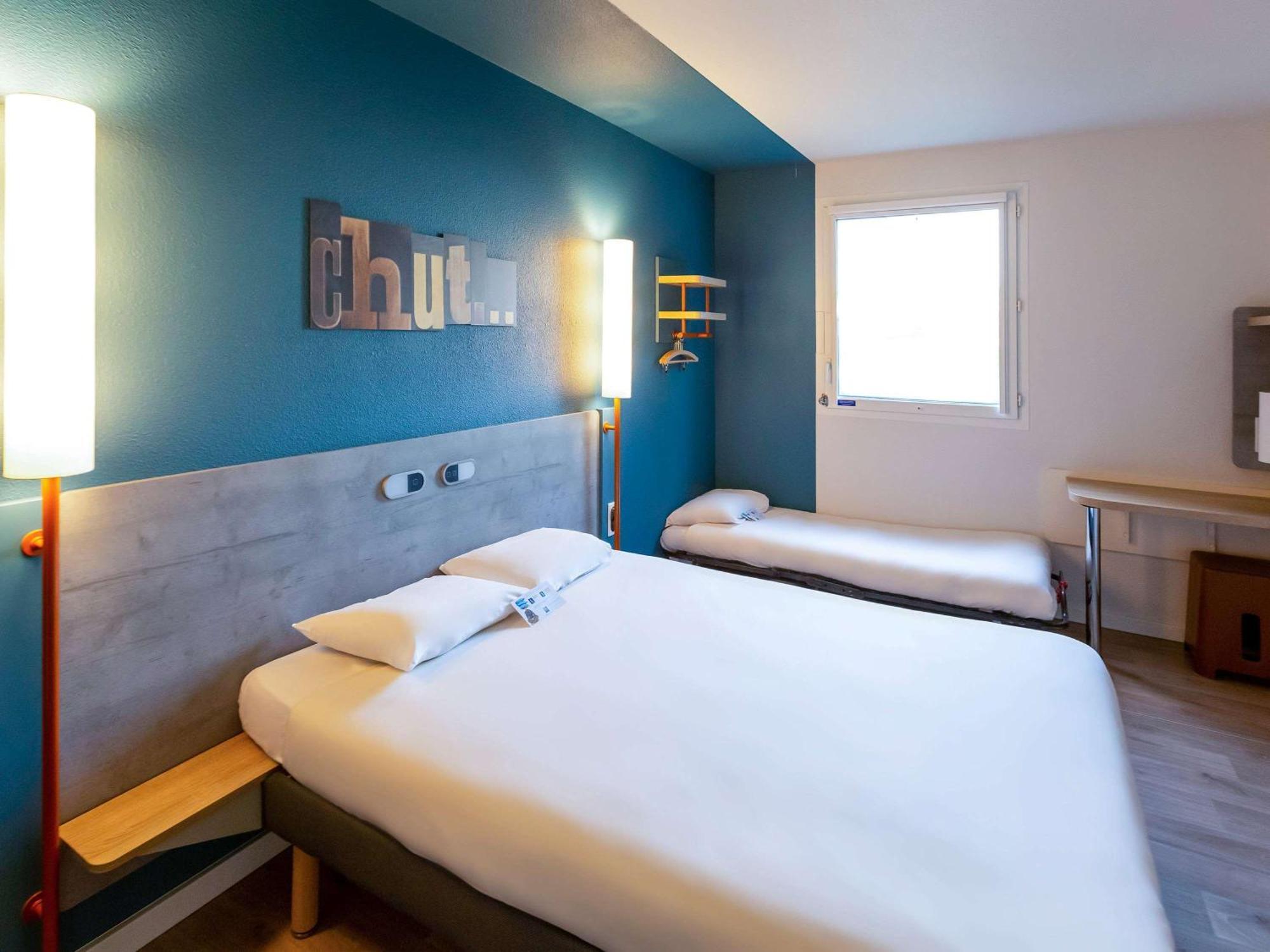 Ibis Budget Pertuis Portes Du Luberon Εξωτερικό φωτογραφία