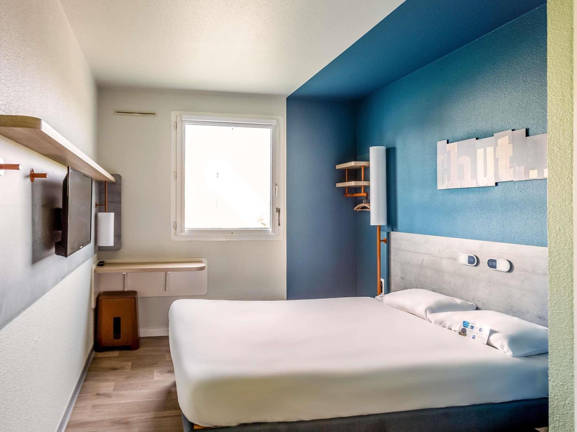 Ibis Budget Pertuis Portes Du Luberon Εξωτερικό φωτογραφία