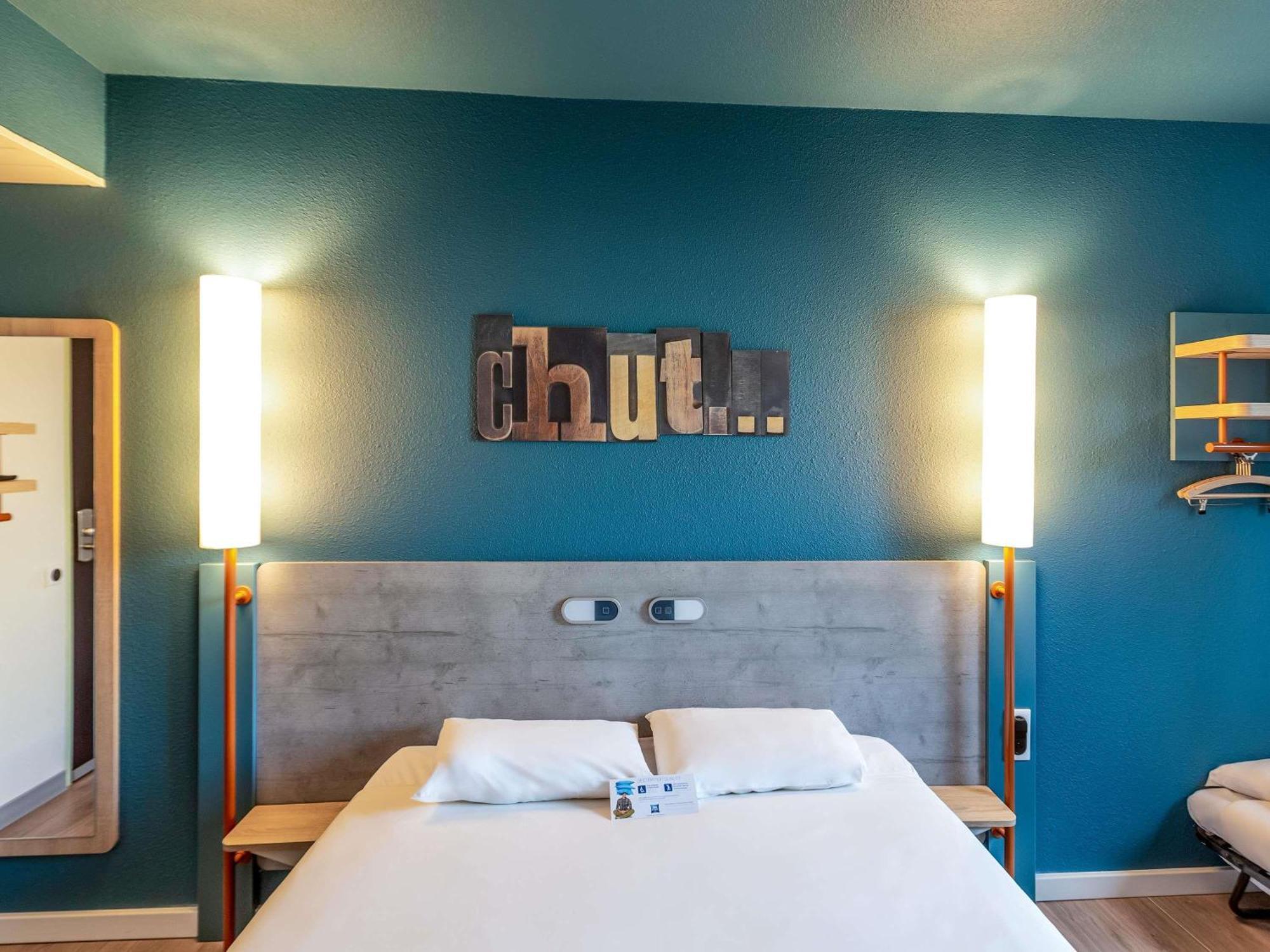 Ibis Budget Pertuis Portes Du Luberon Εξωτερικό φωτογραφία
