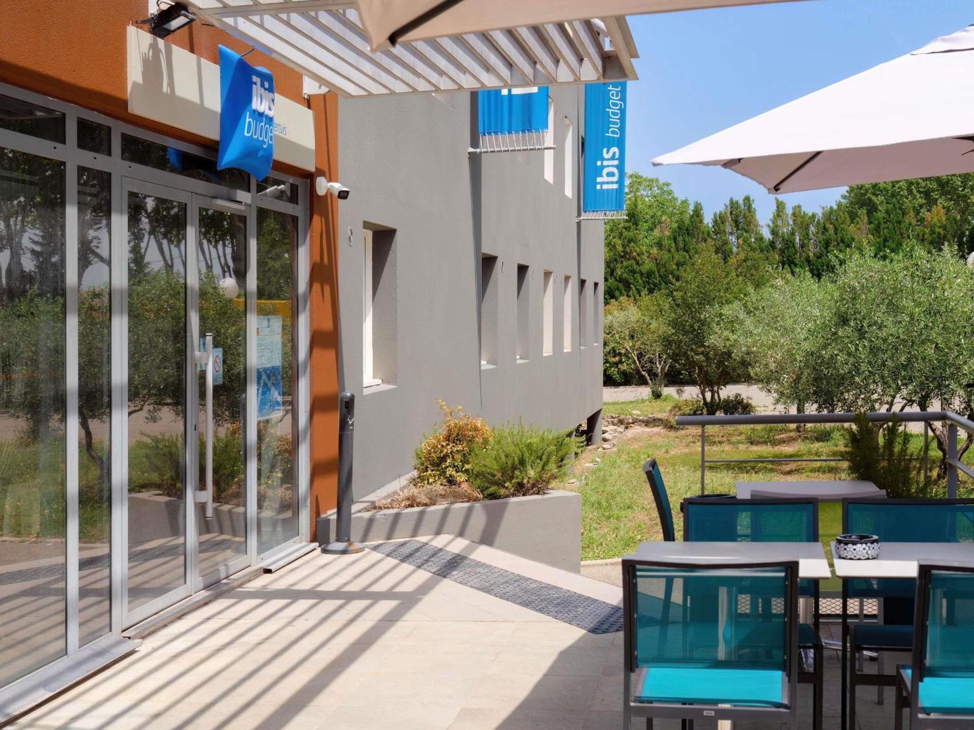 Ibis Budget Pertuis Portes Du Luberon Εξωτερικό φωτογραφία